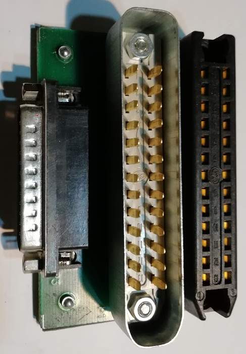 modul , přepojka URS26 samec- URS26 samice, canon25