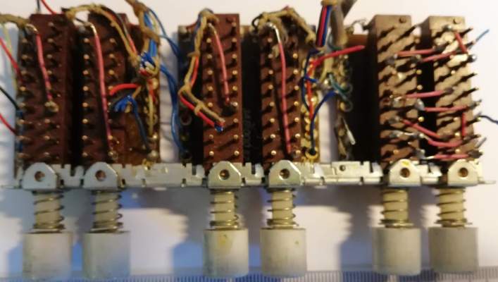 sada izostatů, pájená, 6x nezávislé