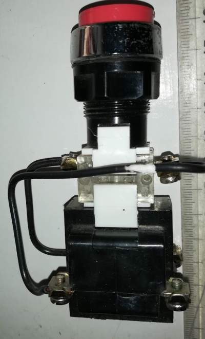 signalizační hlavice T6/22 červená s trafkem