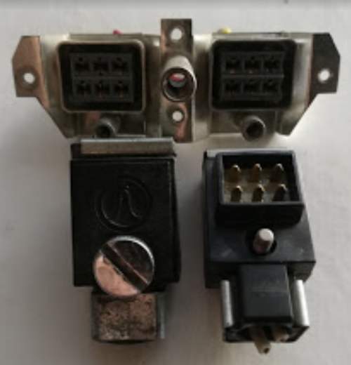 sada 2ks 6pin konektorů TESLA, pájeno .. cena na dotaz / price on request