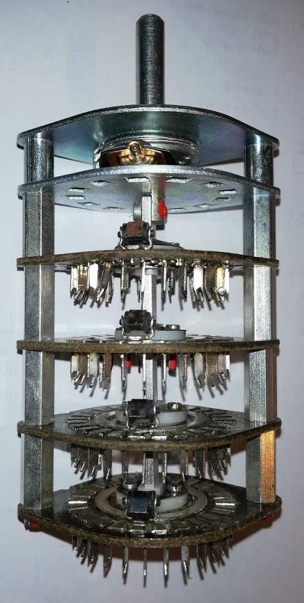 přepínač 26 poloh, 4 patra, nový