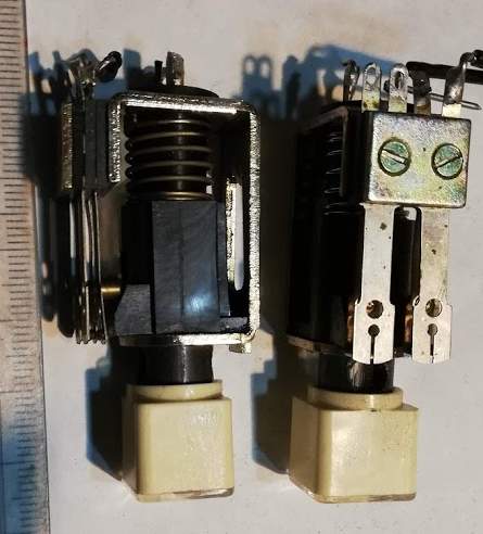 tlačítko, 2x spínací, s kontrolkou  .. cena na dotaz / price on request