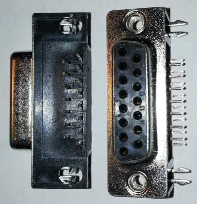 konektor 15pin samice ..  balení 8ks za 70Kč