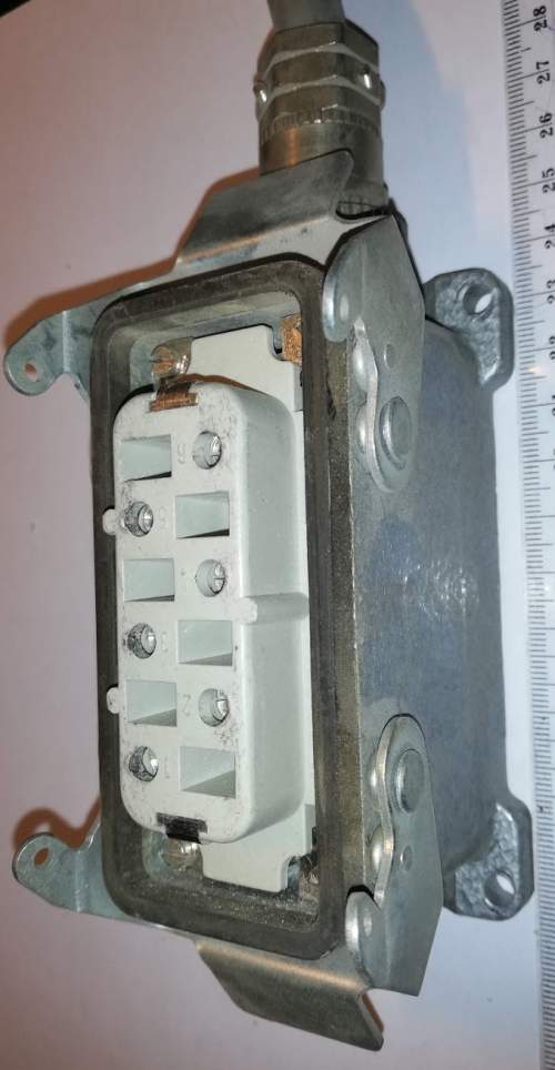 konektor 6pin H-BS10.1710 36A 380V, použitý  .. cena na dotaz / price on request