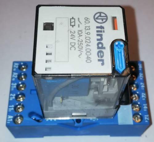 FINDER 60.13.9.024.0040 - Relé průmyslové 24VDC 10A 3c 445R v patici