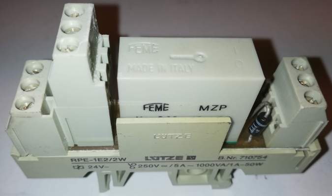 relé LUTZE RPE-1E2/2W 24Vss, 710754, včetně relé,  z demontáže