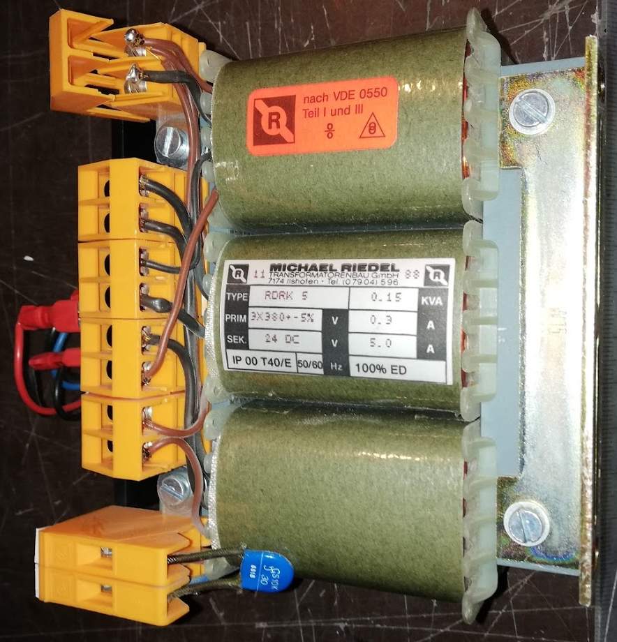 není skladem - transformátor 3x380V / 24V 5A