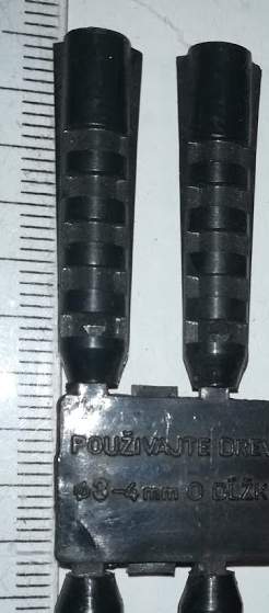 hmoždinka .. balení 200ks za 50Kč