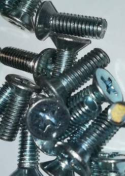 není skladem - šroub M4x12 zápustná hlava, kříz  ..  .. balení 250ks za 50Kč