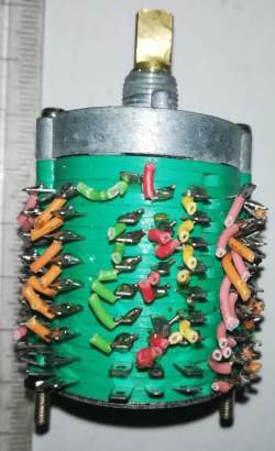 přepínač , starší, pájený  .. cena na dotaz / price on request