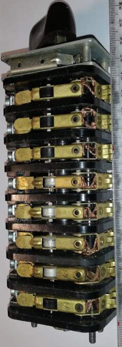 přepínač KSP16 02 132 380V 16A - 8poloh  .. cena na dotaz / price on request