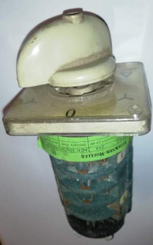 není skladem - přepínač Klocner Moeller - 5 poloh 500V 25A starší