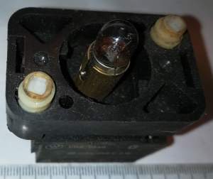 držák žárovky VDE0660 G, z demontáže