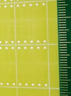 7-segment distanz 1mm HELLMUTH - podložka pod display .. balení 100ks za 75Kč