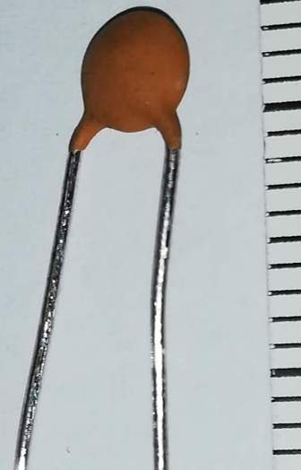 není skladem - C 33p 500V 10% .. balení 1000ks za 90Kč