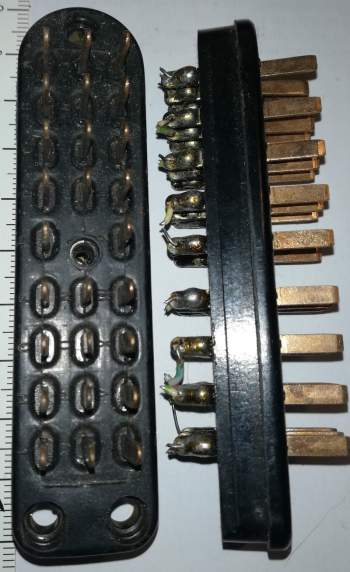 konektor 26pin, samec, nezlacený,  použitý  .. cena na dotaz / price on request