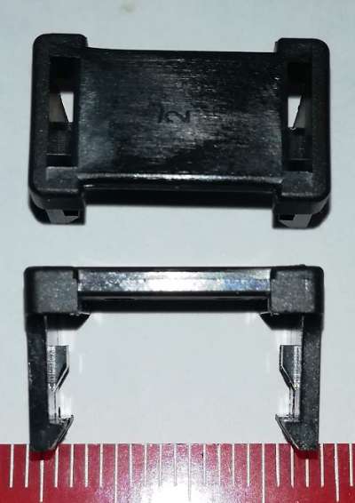 krytka konektoru  .. balení 100ks za 80Kč