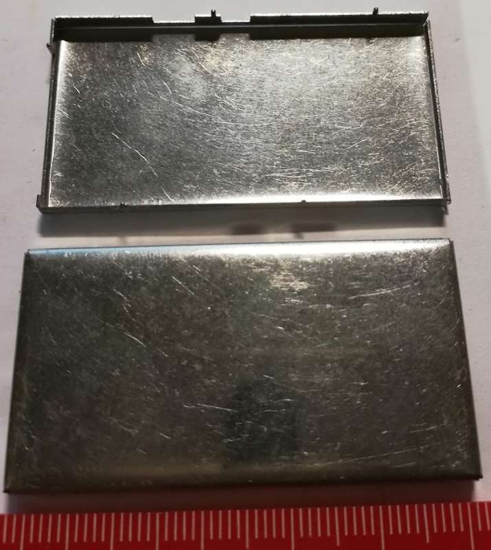 plechová stínící krytka 53x28mm  .. balení 20ks za 90Kč