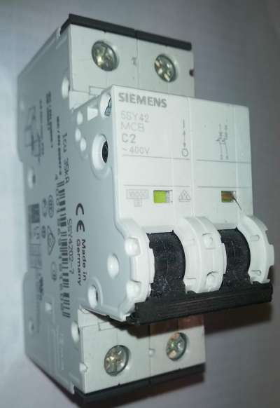 SIEMENS 5SY4202-7  MCB C2 400Vac