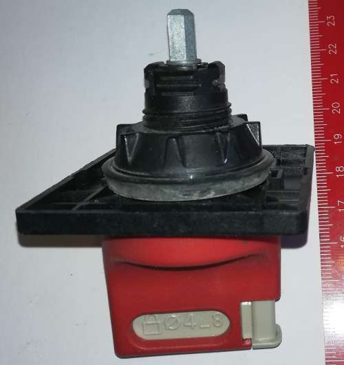 knoflík k výkonovým přepínačům ON/OFF se zámkem