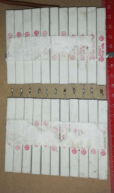 odporová zátěž z 22ks 10R 10% 218-8