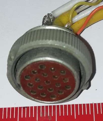 konektor 19pin samice, pájený  .. cena na dotaz / price on request
