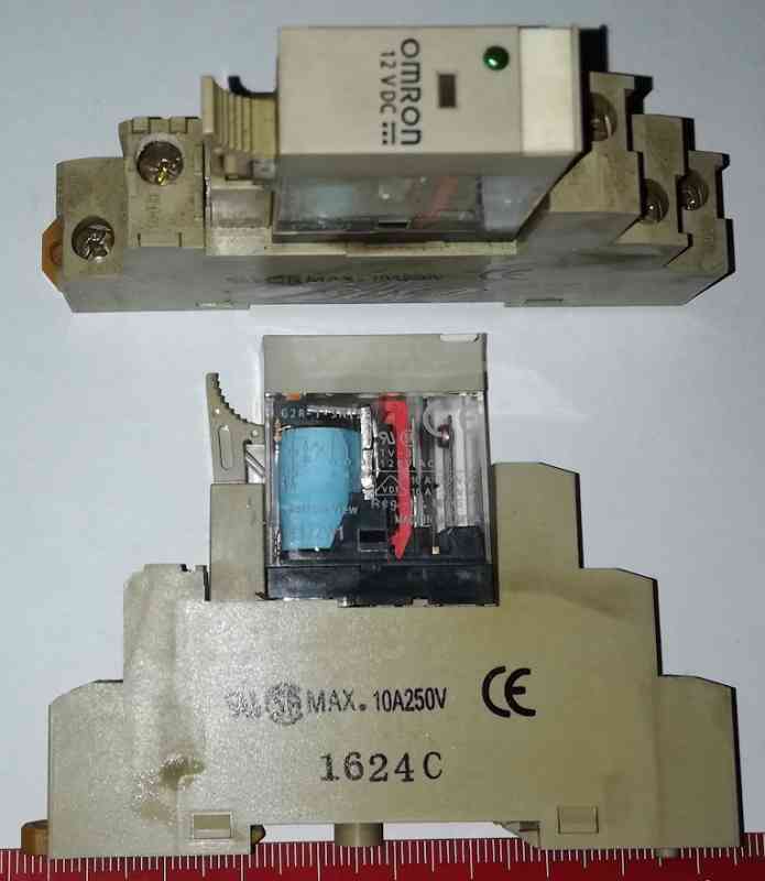 relé OMRON G2R-1-SN(S) 12Vdc v patici .. použité / used