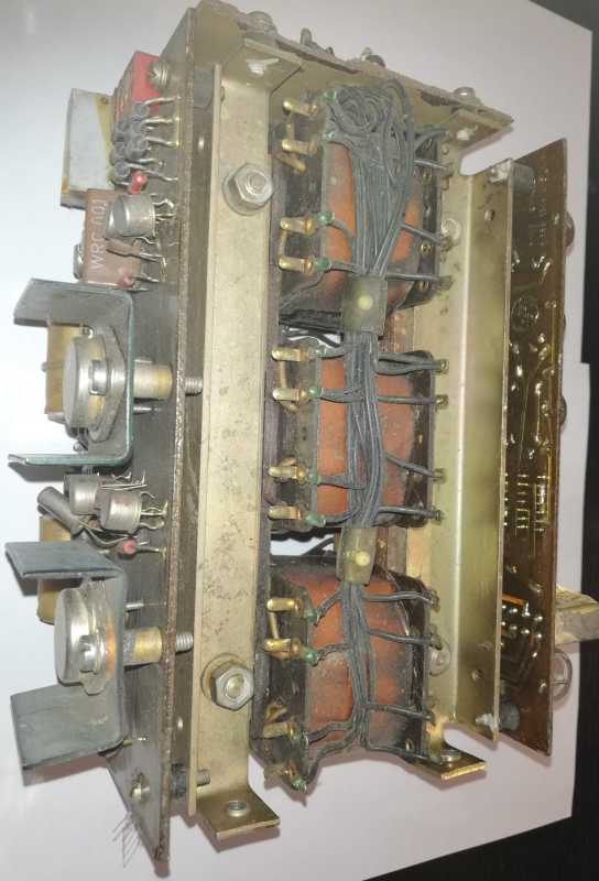 neznámý modul, asi zdrojová deska, ? 3fázové? na rozebrání