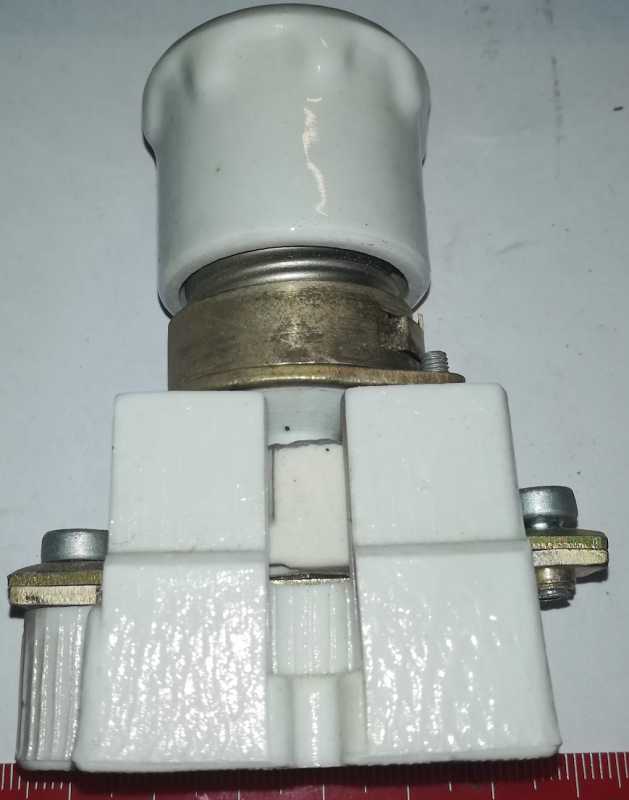 Pojistkový spodek držák,  pojistková hlavice,  dotek 16A + pojistka 16A/500V,   jako nový