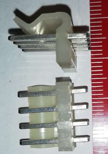 PWL4S - 4pin .. balení 33ks za 60Kč