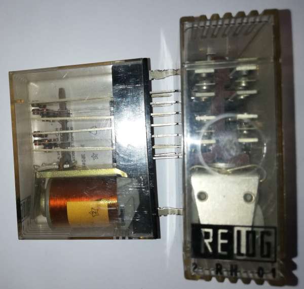 není skladem - relé RELOG 2RH30   220V 50Hz  .. cena na dotaz / price on request