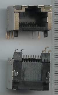 RJ45 zásuvka stíněná s diodama LED .. balení 20ks za 100Kč