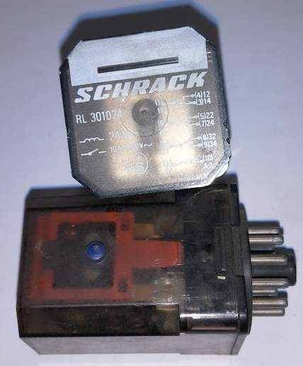 relé RL301024 Schrack, starší   .. cena na dotaz / price on request