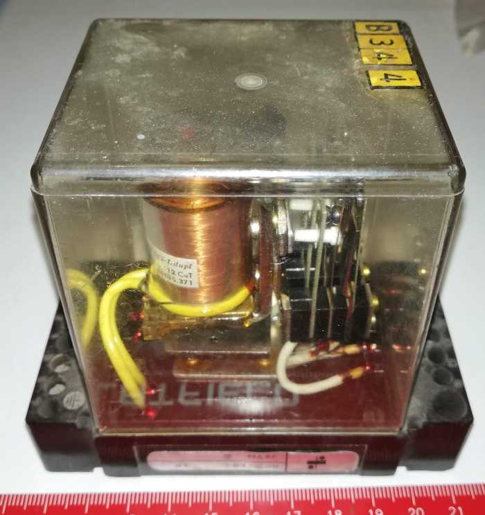 RP102KB-L 3P 48Vss ..  použitý/used  .. cena na dotaz / price on request