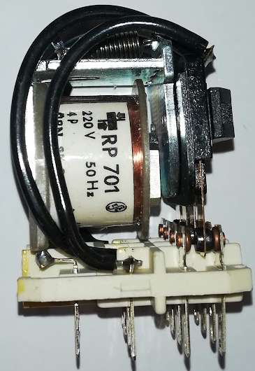 relé RP701 220V 50Hz 4P paj
