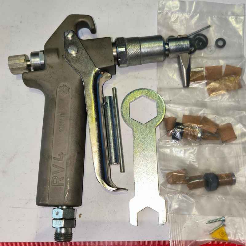 RV4 - Kovofiniš - ? stříkací ? ofukovací pistole, stav dle foto