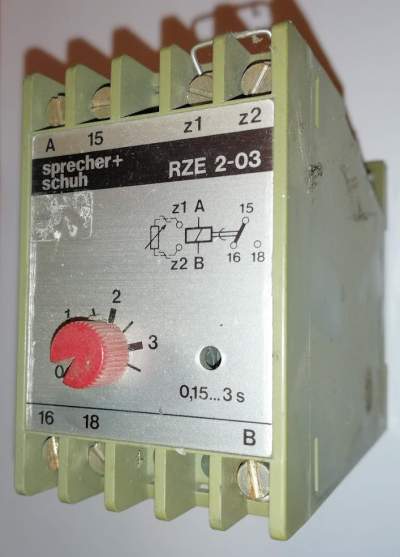 RZE 2-03 sprecher-schuh -  0,5 .. 10s, z demontáže .. cena na dotaz / price on request