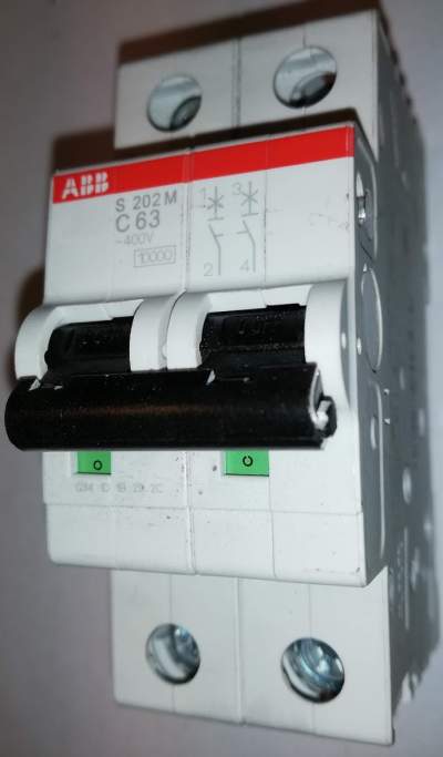 ABB S202M-C63 jistič