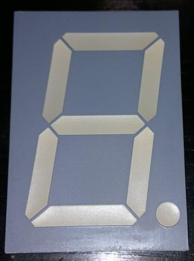 není skladem - SA10-21EWA - Zobrazovač LED sedmisegmentový 25,4mm červená 4,7-16mcd 1