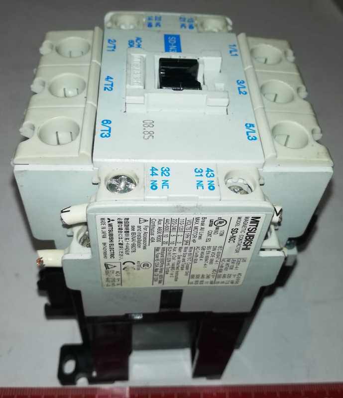 SD-N35   - stykač MITSUBISHI - 24Vdc   .. použitý / used   .. cena na dotaz / price on request