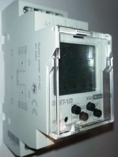 SHT-1/2 /230V Digitální spínací hodiny s týdenním programem