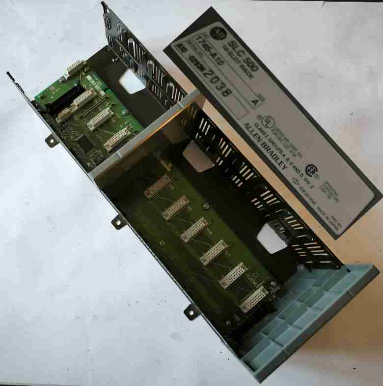 Allen-Bradley 1746-A10 SLC 500 10 Slot Modular Chassis .. použitý / used  .. cena na dotaz / price on request