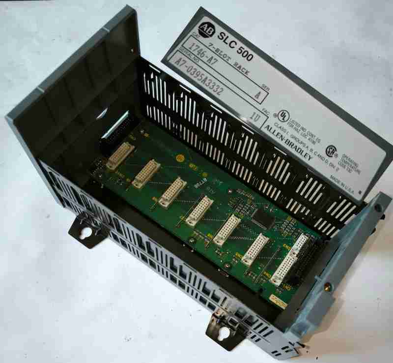 Allen-Bradley 1746-A7 SLC 500 7 Slot Modular Chassis .. použitý / used  .. cena na dotaz / price on request