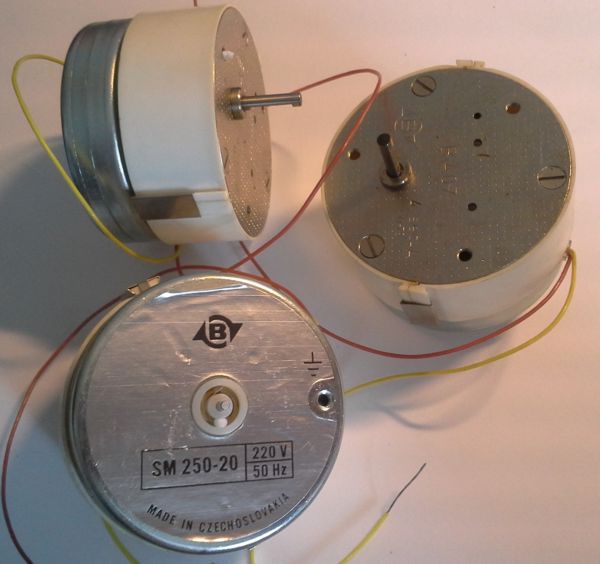 není skladem - motorek SM250-20 220V/50Hz s převodovkou B407 6hod A  .. cena na dotaz / price on request