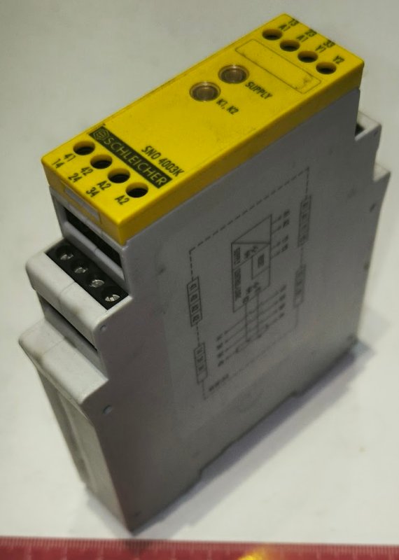 SNO4003K safety relay SCHLEICHER, 24V acdc  .. použitý / used   .. cena na dotaz / price on request