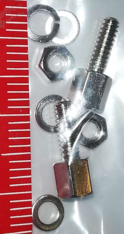 SNP-23 I 127 - sada: Šroub 2x,matice 2x,podl.pružná 2x,podl.2x,palc. UNC4-40 .. balení 20sad  za 50Kč