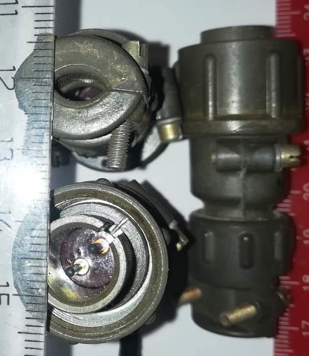 SR16KPN2S5 - konektor  2pin    .. cena na dotaz / price on request