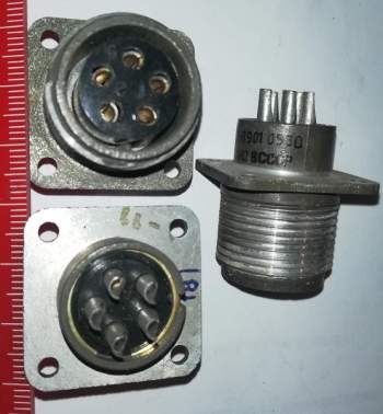 ŠR20P53G10 - konektor  5pin