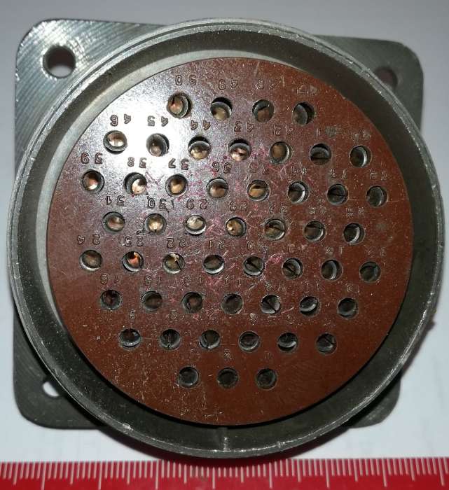 ŠR60P50EG3 ( ШР60П50ЭГ3 ) - šroubovací konektor 50pin,  z demontáže, samice .. cena na dotaz / price on request