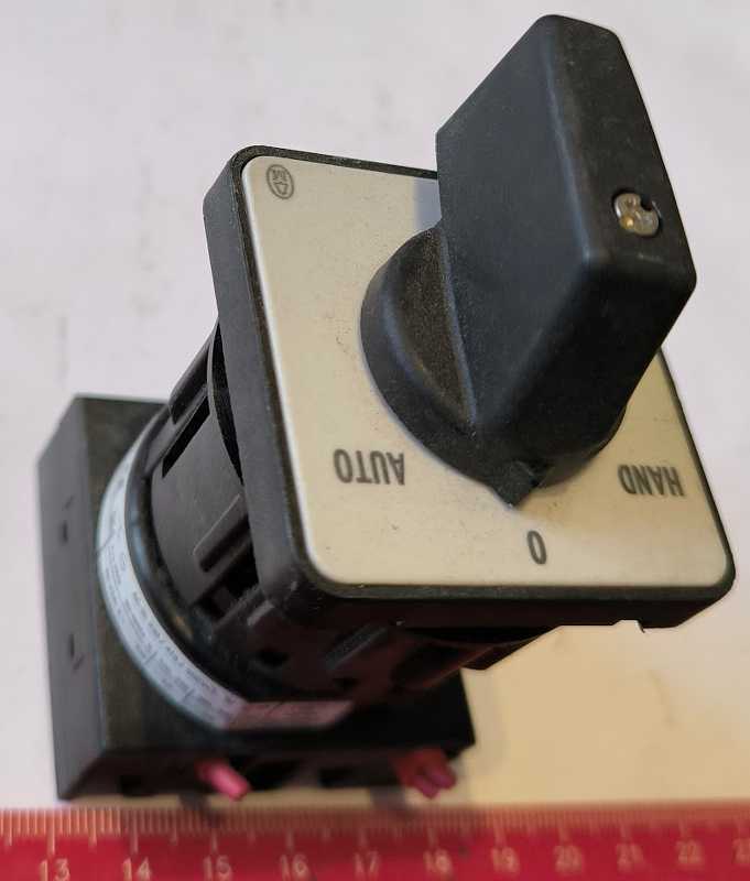 T0-1-15431 přepínač Moeller s knoflíkem a štítkem,  .. použitý / used